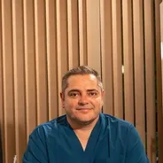Retrato de Dr. Raúl E. Favotto